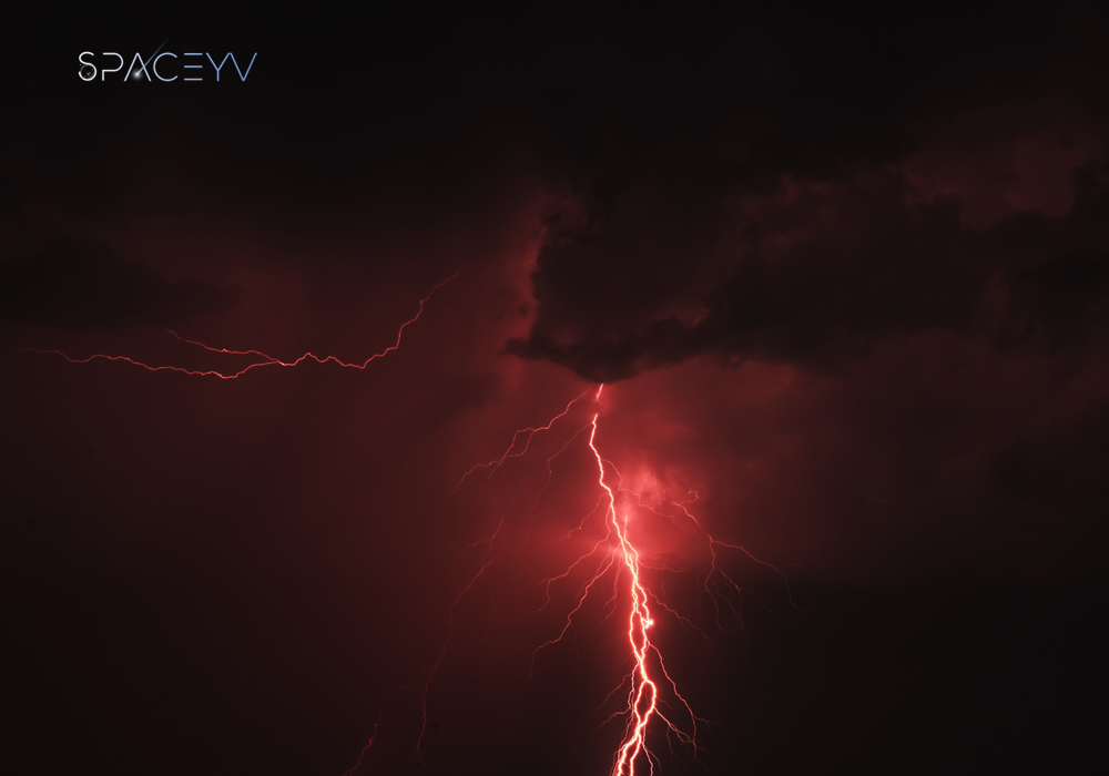 Red Lightning – The Electrifying Weather Phenomenon Explained - spaceyv